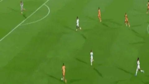 《预言成真在即？热刺传奇球星弗兰克或将告别绿茵战场》